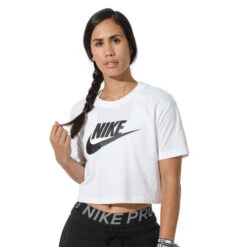 Nike Sportswear Essential Crop T-Shirt Women 7 Nike Sportswear Essential Crop T-Shirt Women -Sports Tennis Gear 50312000 10